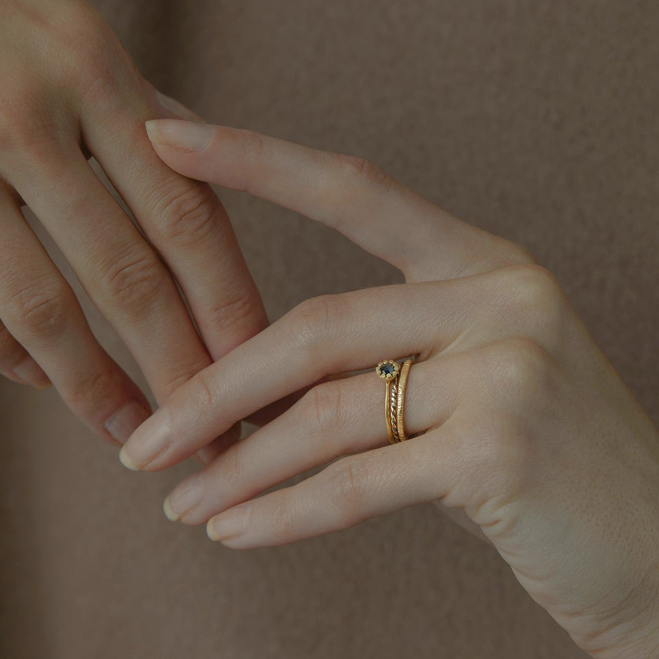 Twisting Band | R10101