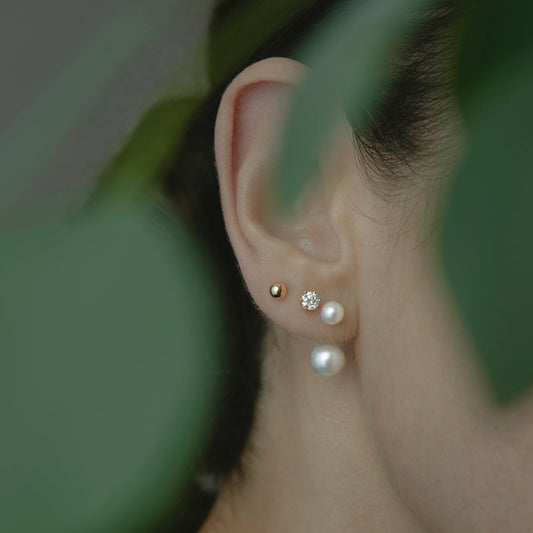 White Pearl Sister Studs | E7002P
