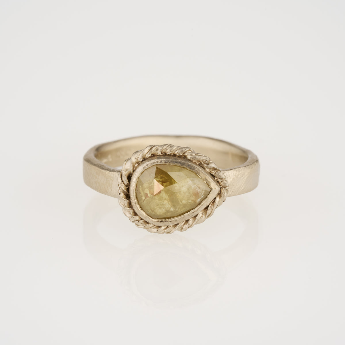 18K White Gold