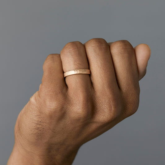 MR0101 | 3.7mm Signature Hammered Band