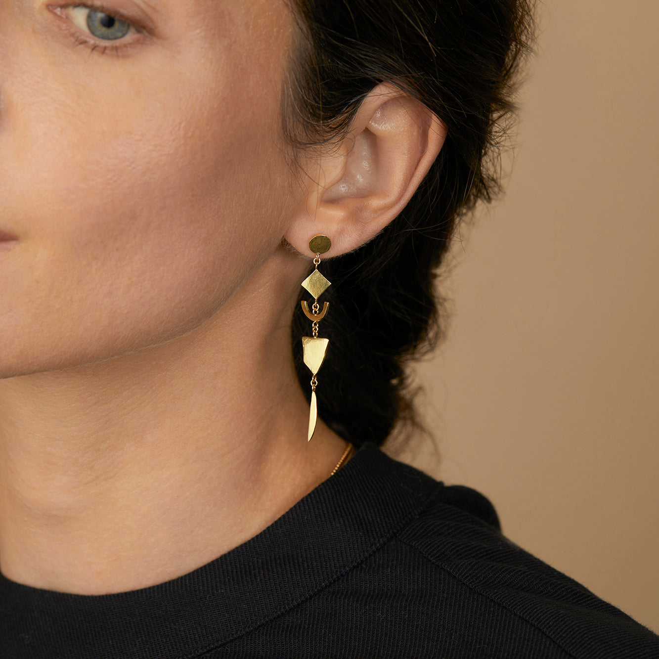 E7508 | The Mobile Drop Earrings