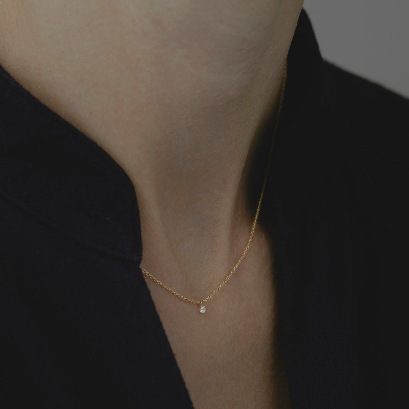 N1210W | Diamond Drop Necklace