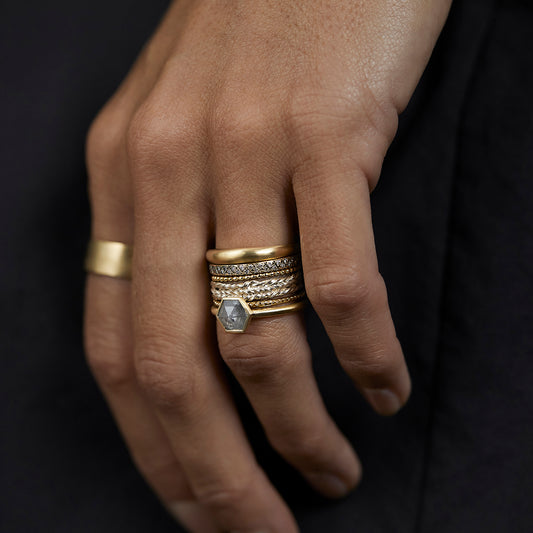 3.8mm Entwined Band | R38003