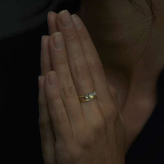 R11603RM | Rainbow Moonstone Nimbus Ring