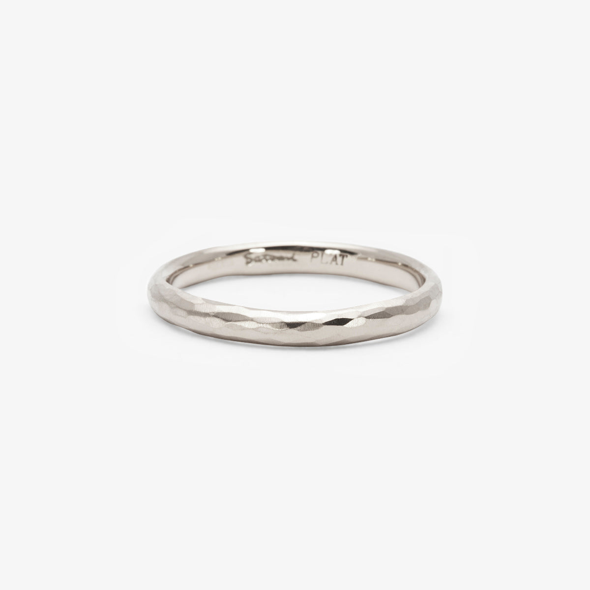 R18001 | 2.5mm Half Round Hammered Band