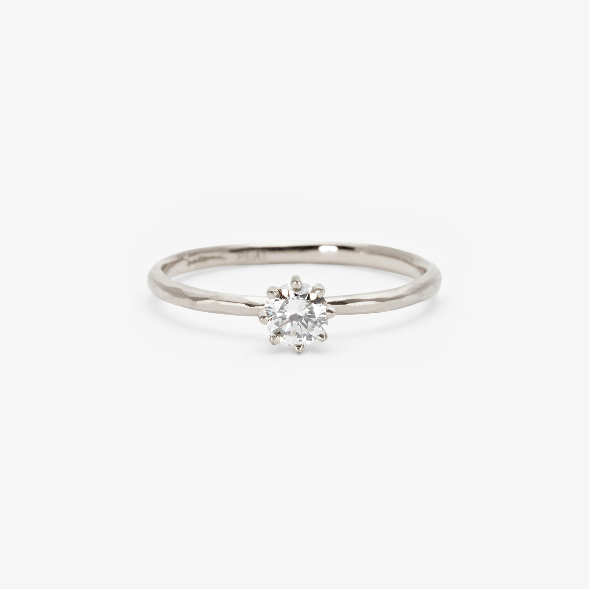 R19004W | 4mm White Diamond Blooming Ring