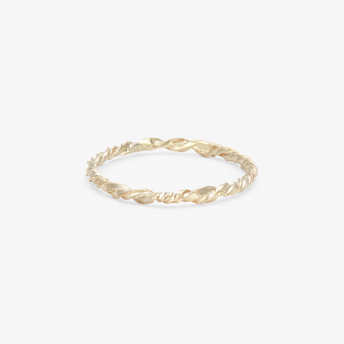 1.6mm Entwined Band | R38001