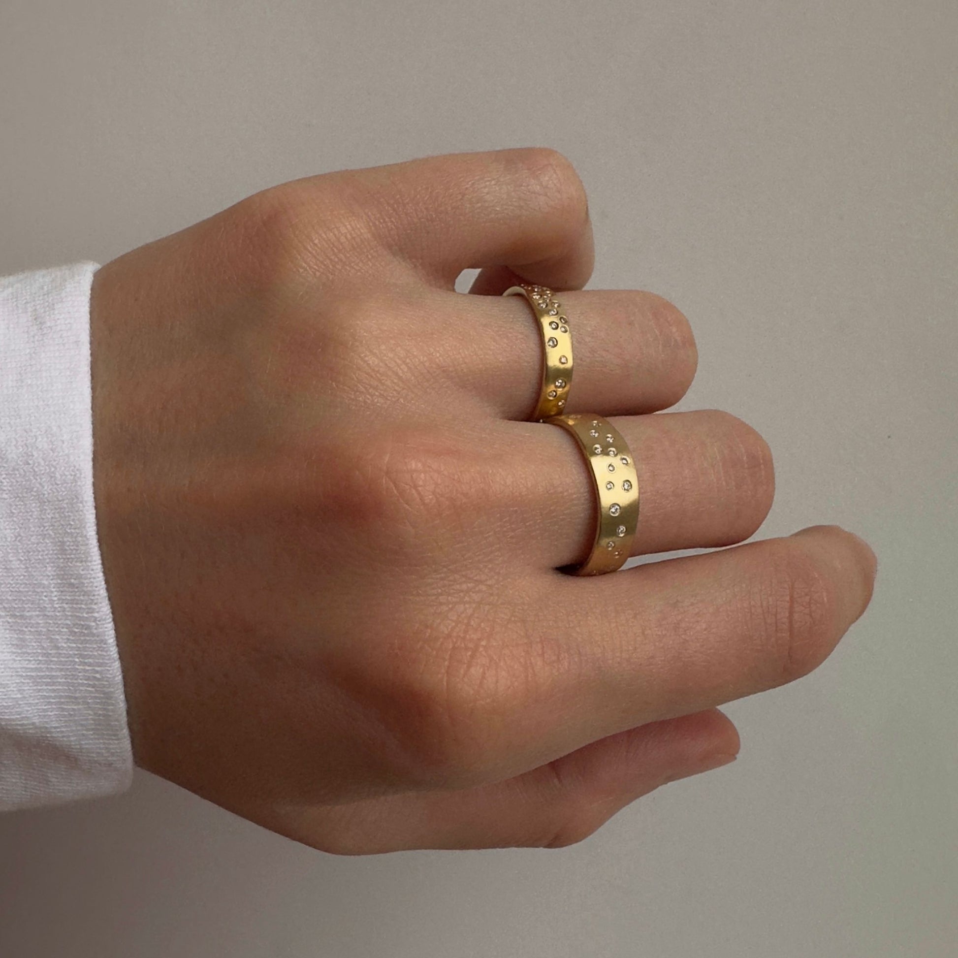 18K Yellow Gold on model