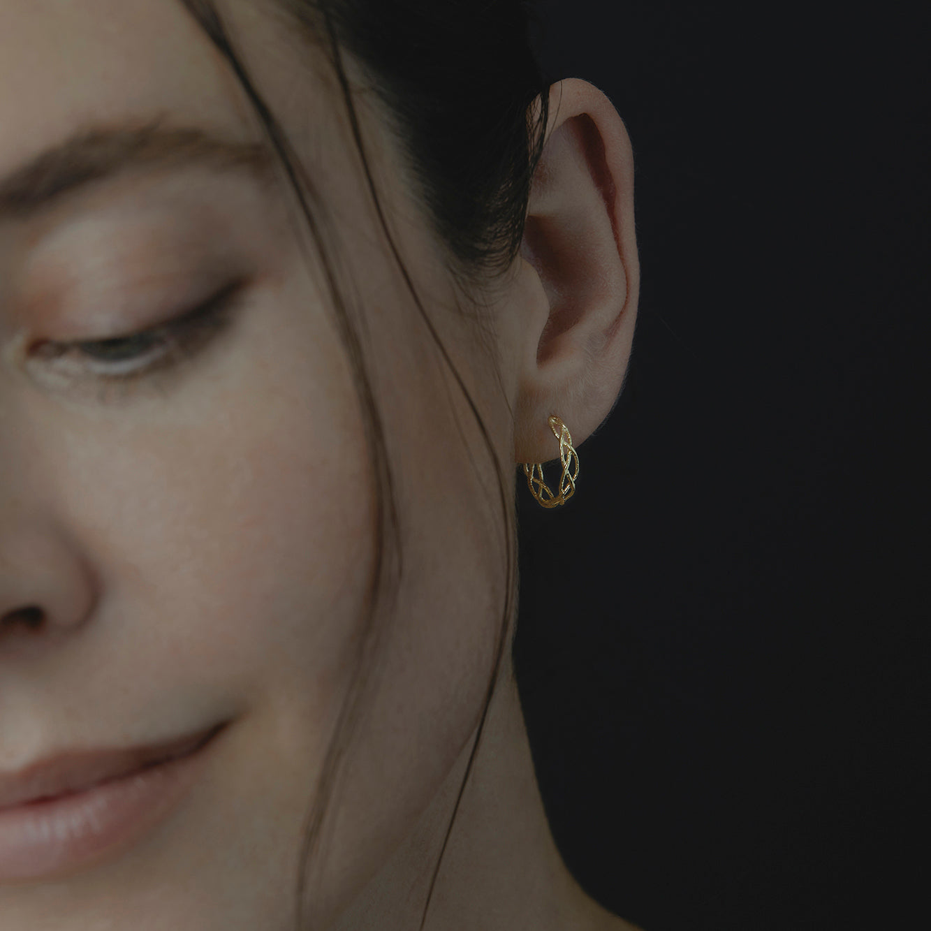 Small Braided Hoop Earrings | E8701