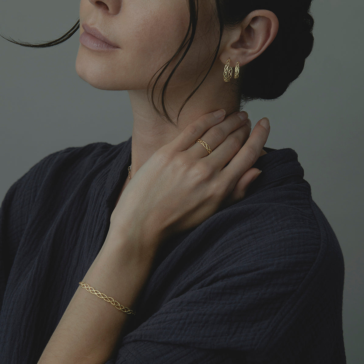 Small Braided Hoop Earrings | E8701