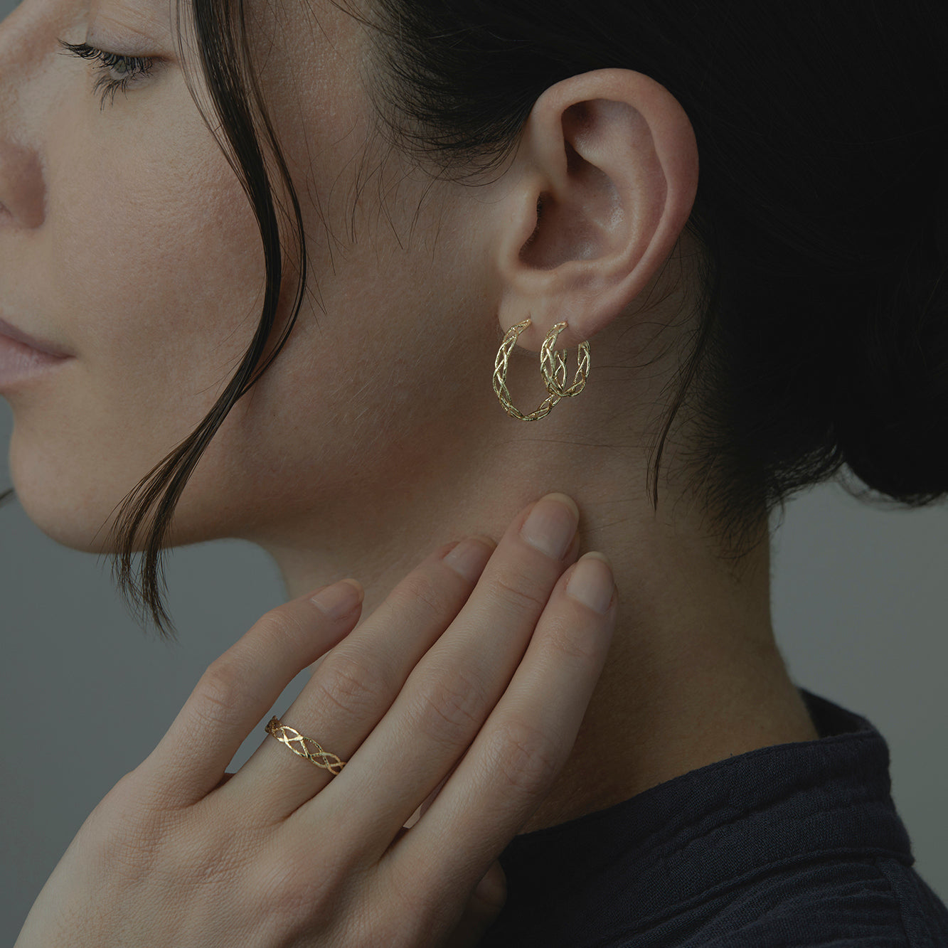 Small Braided Hoop Earrings | E8701