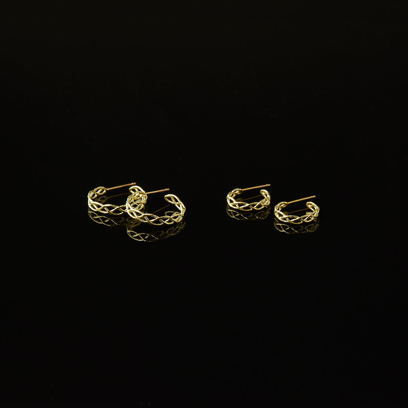 Small Braided Hoop Earrings | E8701