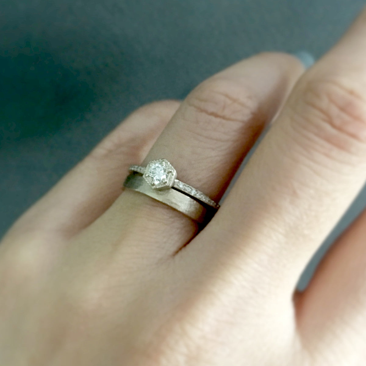 R9903W-18KW+R7402-18KW on Model